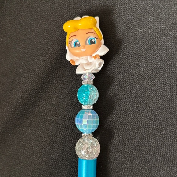 Handmade Disney Doorable Cinderella Pen - Picture 2 of 4